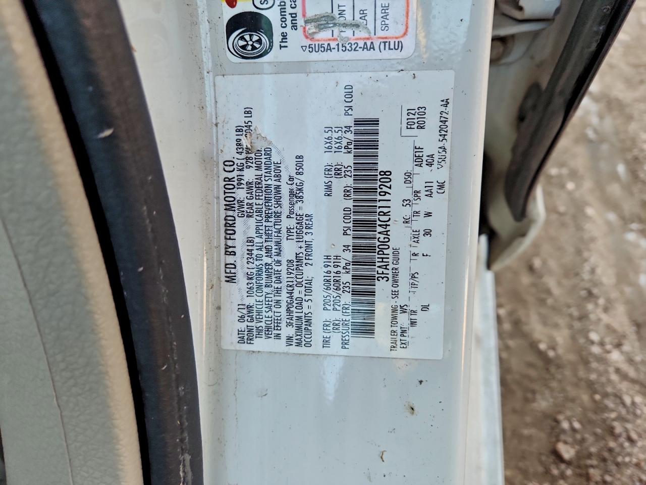 Ford Fusion S Image 11