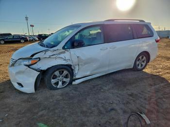 Salvage Toyota Sienna
