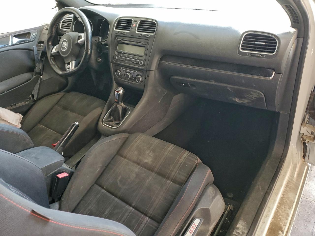 Volkswagen GTI Image 5