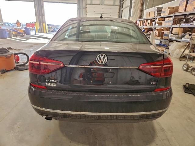 Volkswagen Passat S Image 6