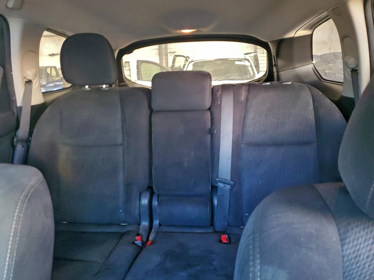 Nissan Pathfinder S Image 13