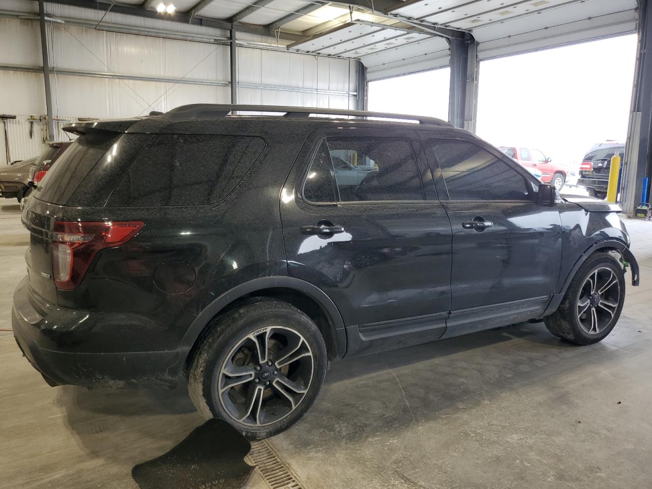 Ford Explorer Sport Image 2