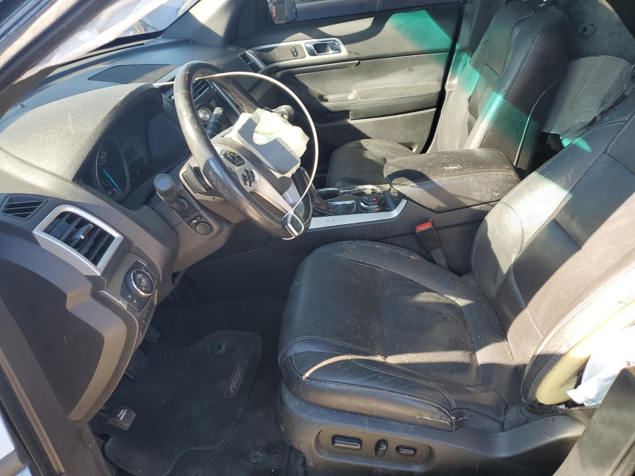 Ford Explorer Sport Image 13