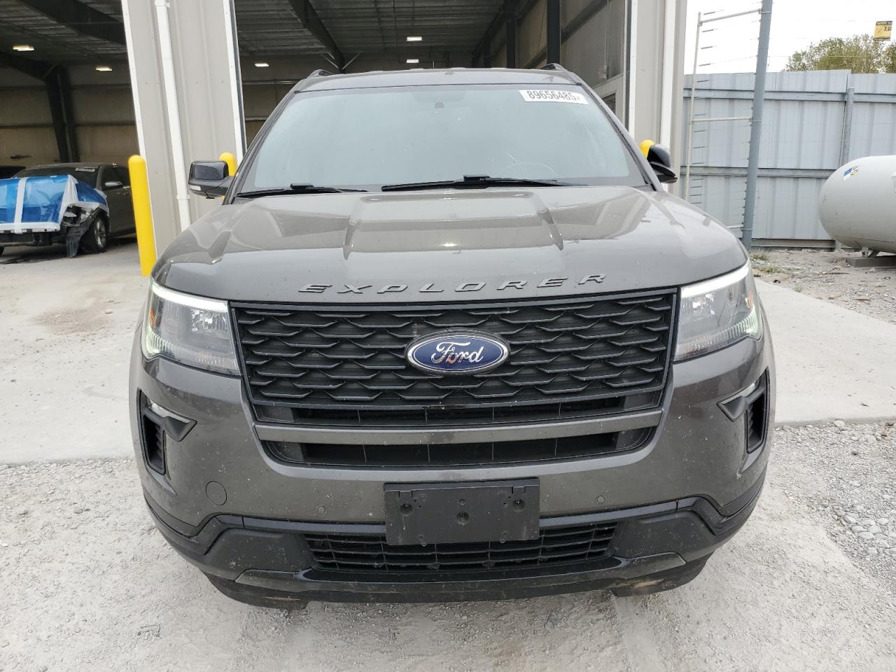 Ford Explorer Sport Image 3