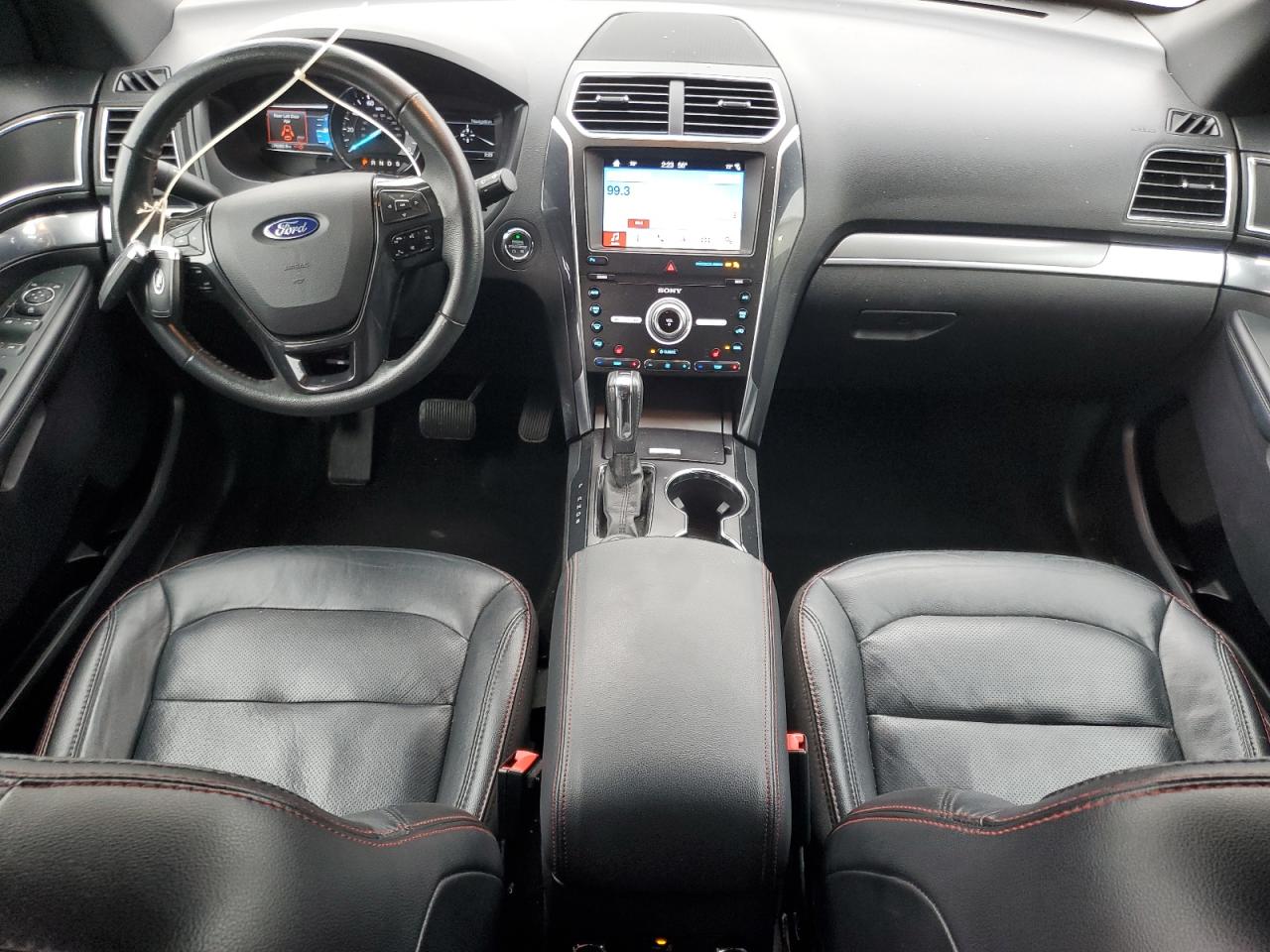 Ford Explorer Sport Image 7