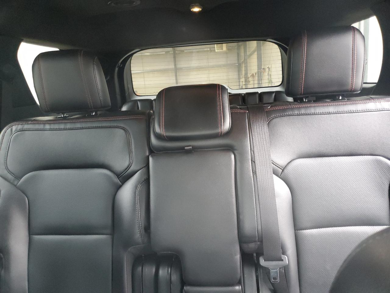 Ford Explorer Sport Image 9