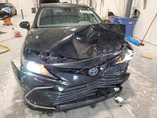 Toyota Camry Le Image 5