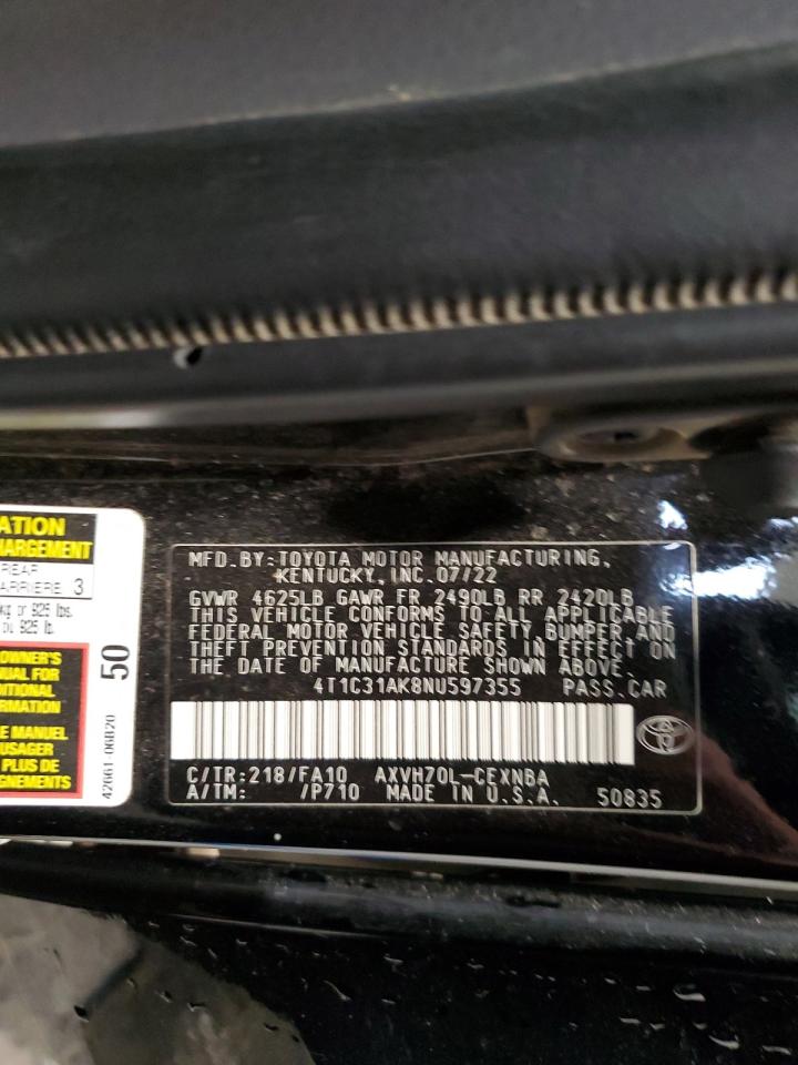 Toyota Camry Le Image 12