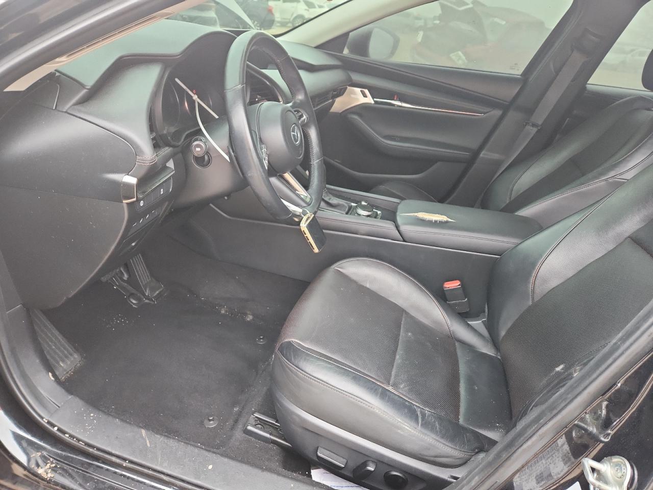 Mazda 3 Premium Image 7