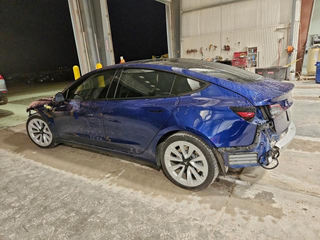 Tesla Model 3 Image 8