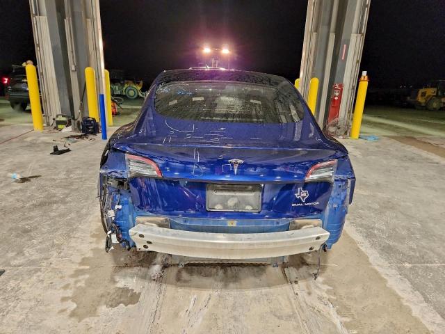 Tesla Model 3 Image 5