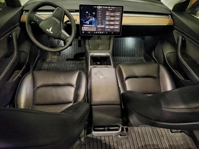 Tesla Model 3 Image 11