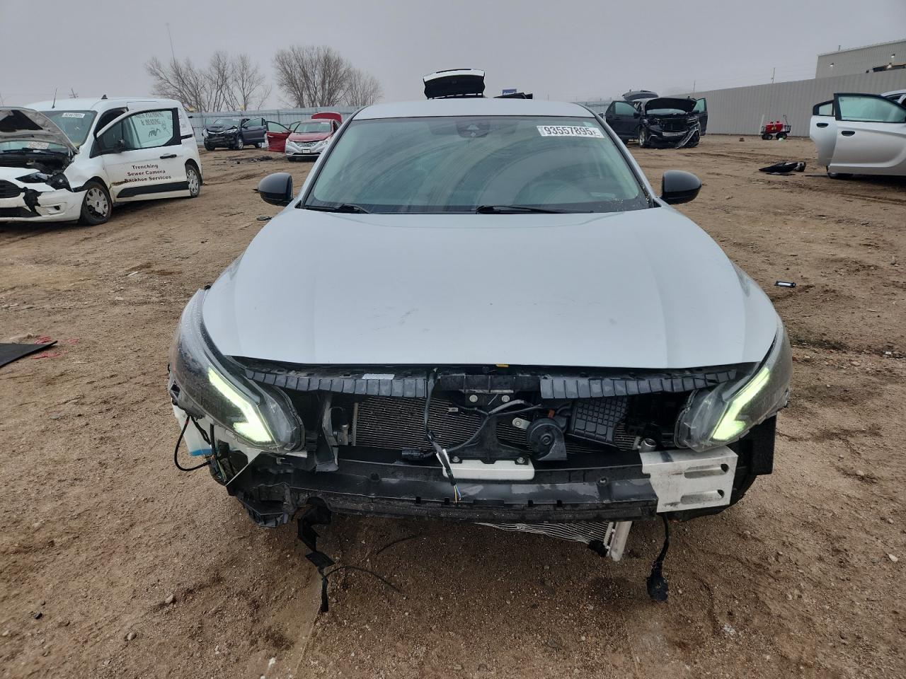 Nissan Altima Sr Image 4