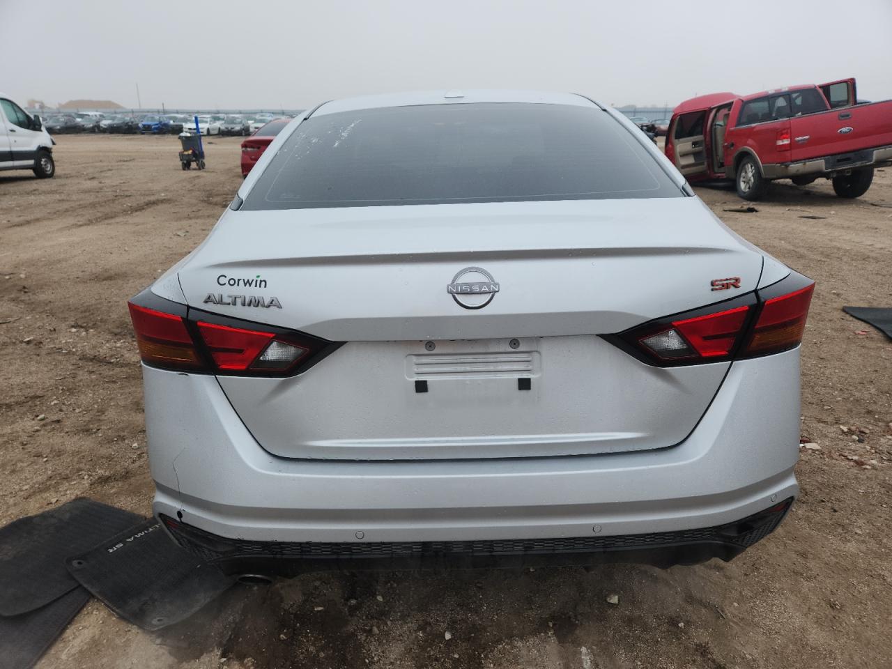 Nissan Altima Sr Image 2