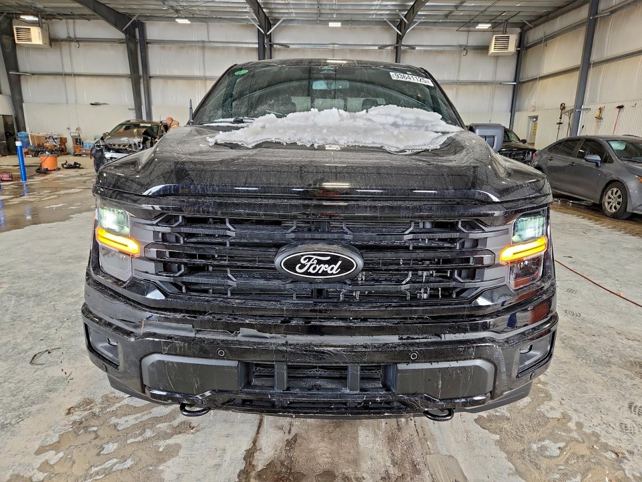 Ford F-150 Xlt Image 2