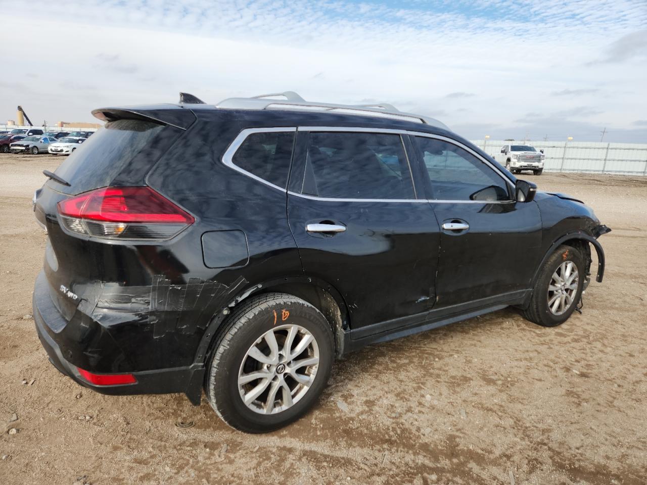 Nissan Rogue S Image 4