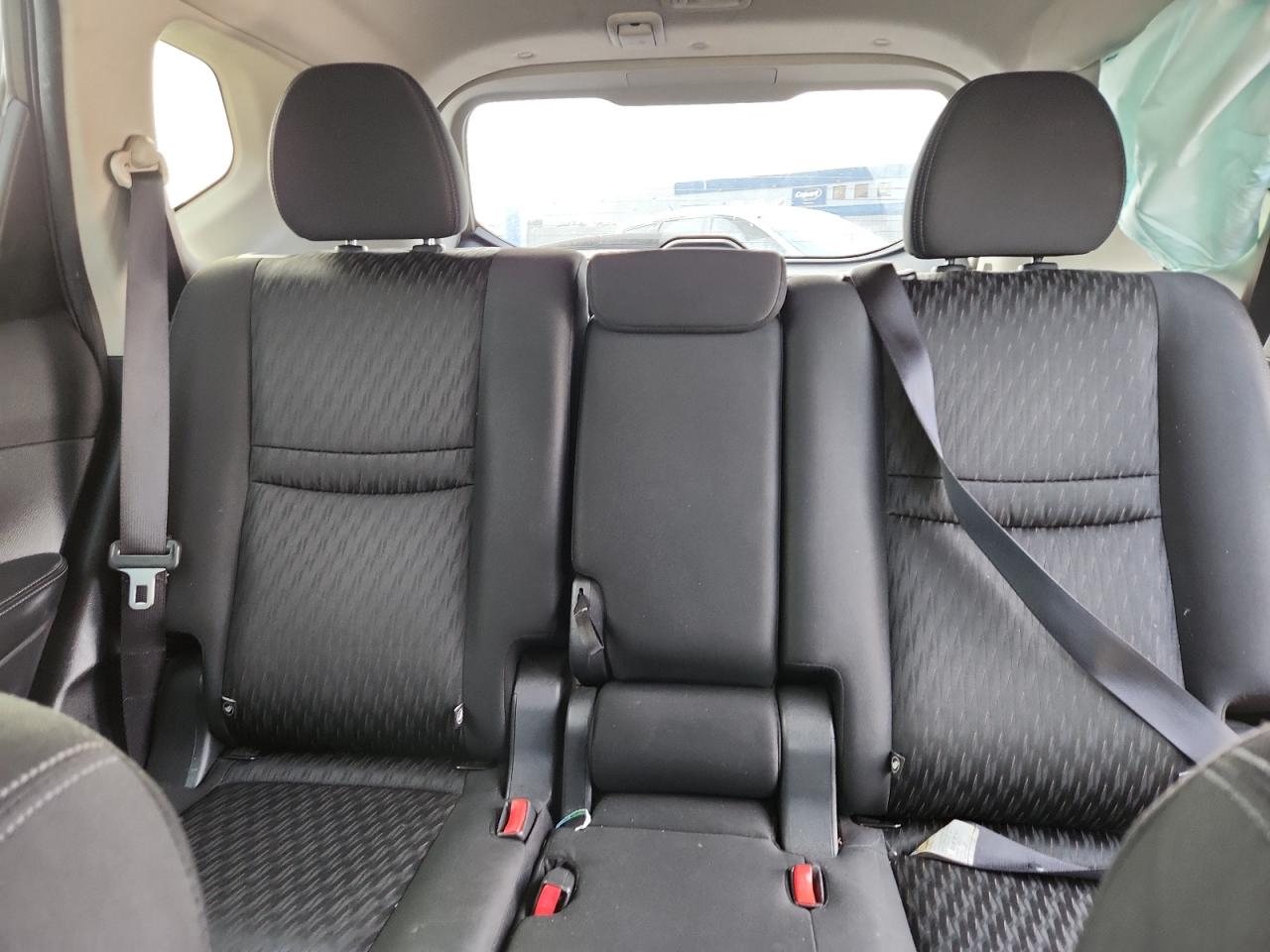 Nissan Rogue S Image 11