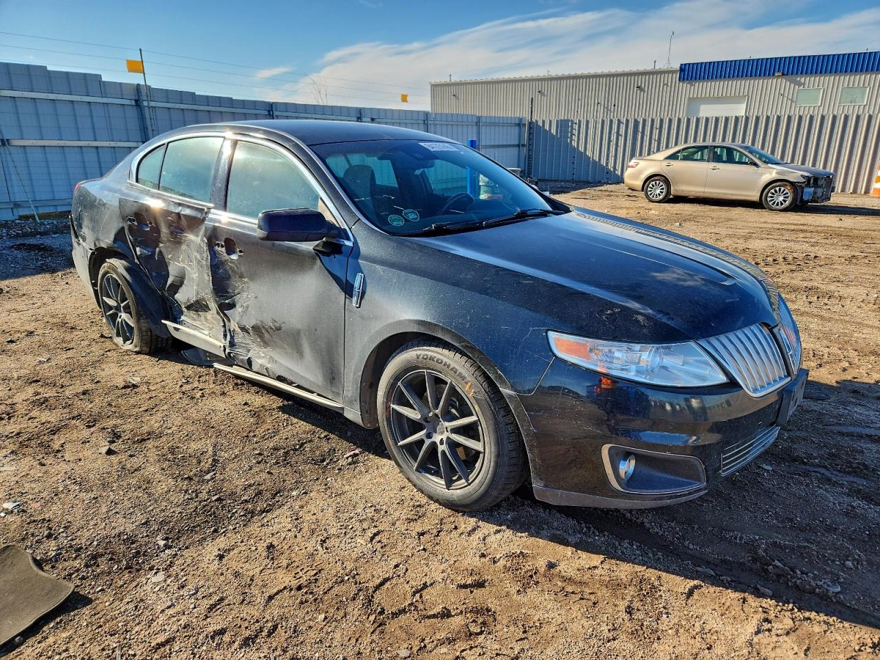 Lincoln MKS Image 9