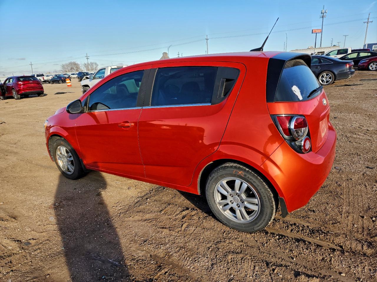 Chevrolet Sonic Lt Image 2