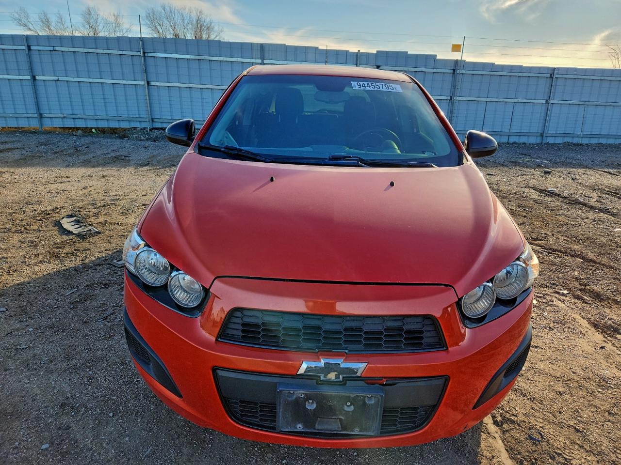Chevrolet Sonic Lt Image 5