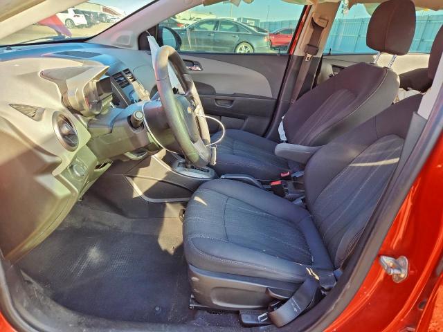 Chevrolet Sonic Lt Image 3