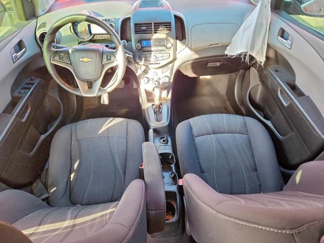 Chevrolet Sonic Lt Image 4