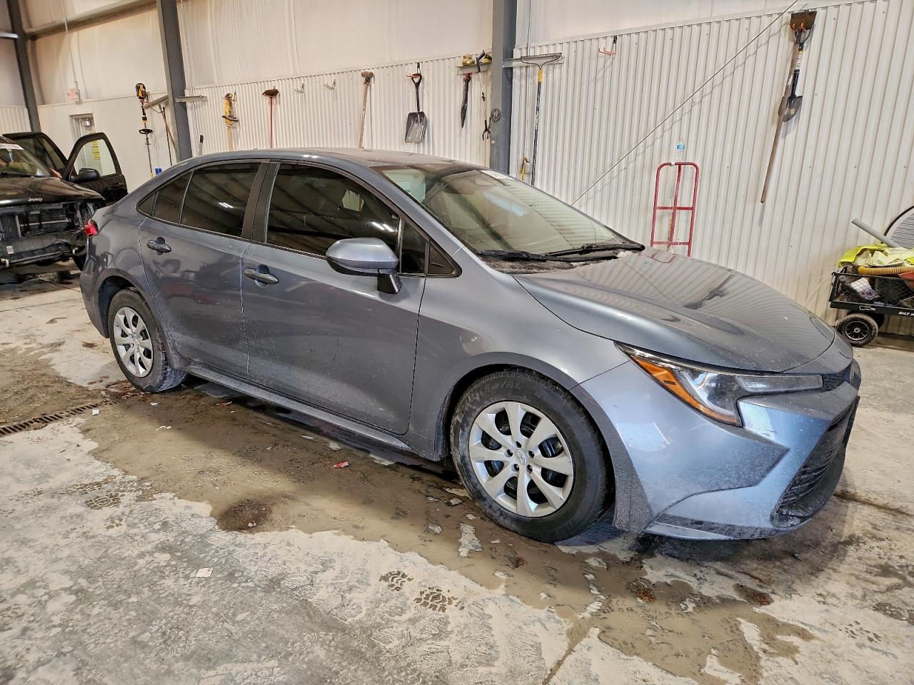 Toyota Corolla Le Image 6