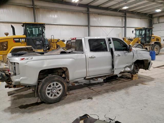 Chevrolet Silverado K3500 Ltz Image 3