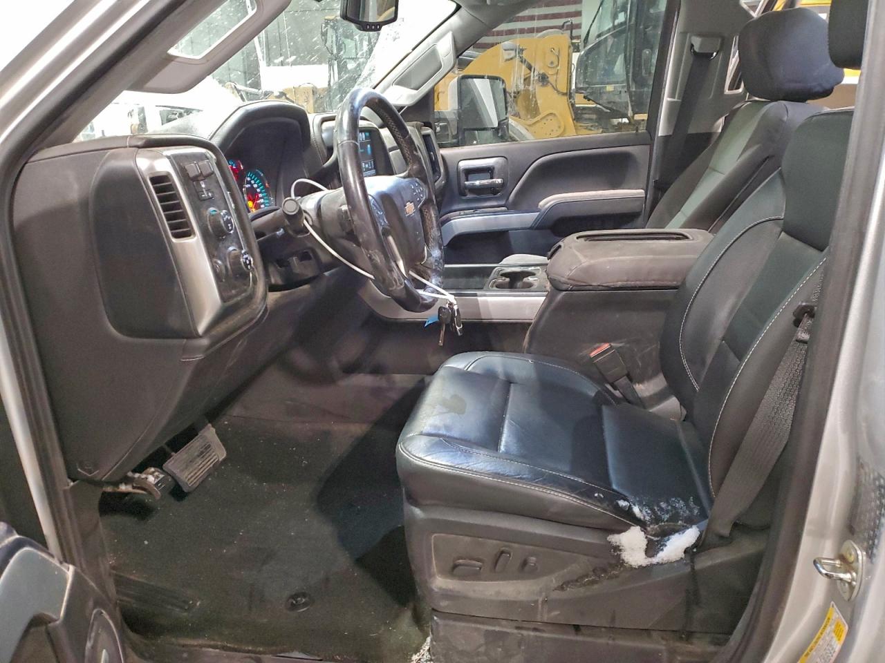 Chevrolet Silverado K3500 Ltz Image 11