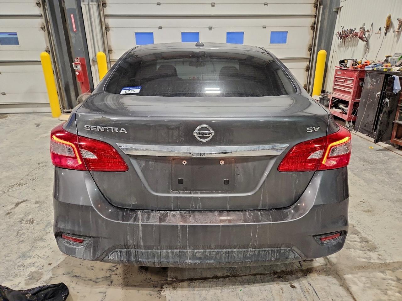 Nissan Sentra S Image 3