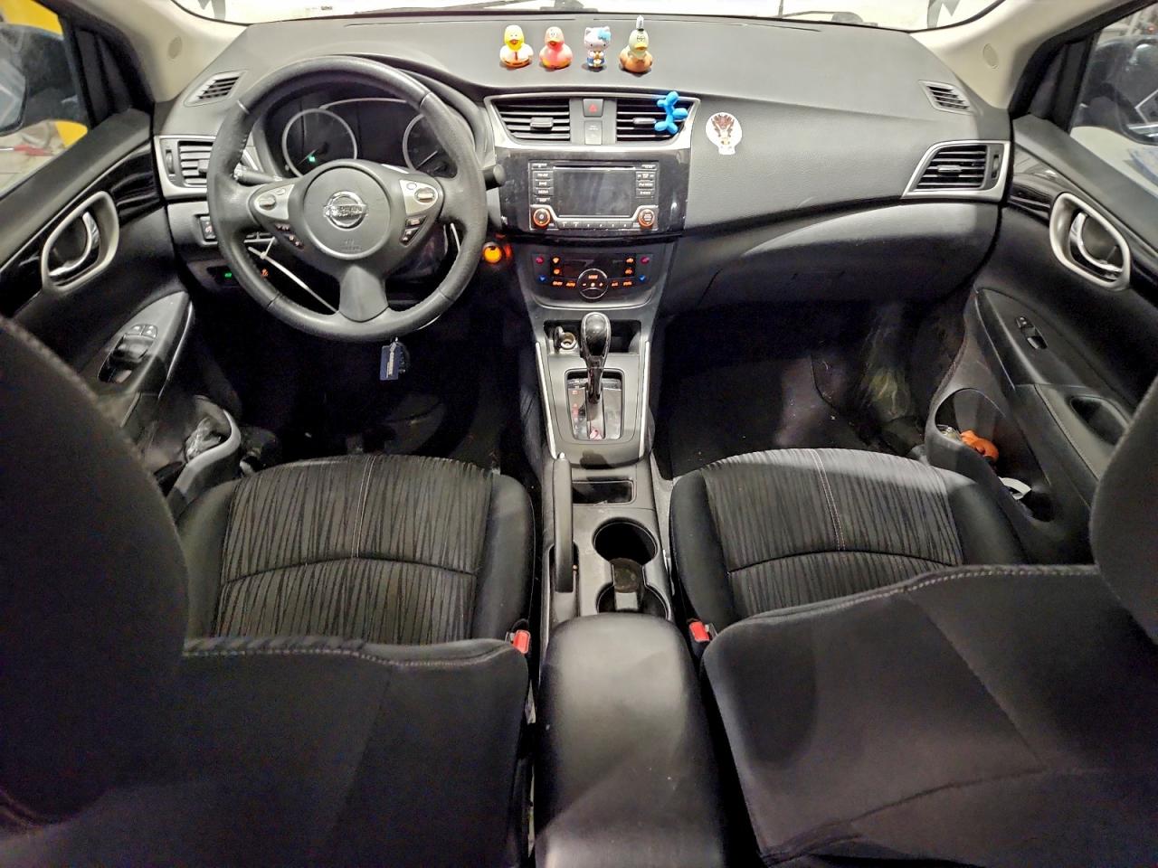 Nissan Sentra S Image 5