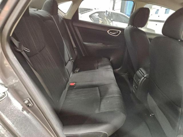 Nissan Sentra S Image 9