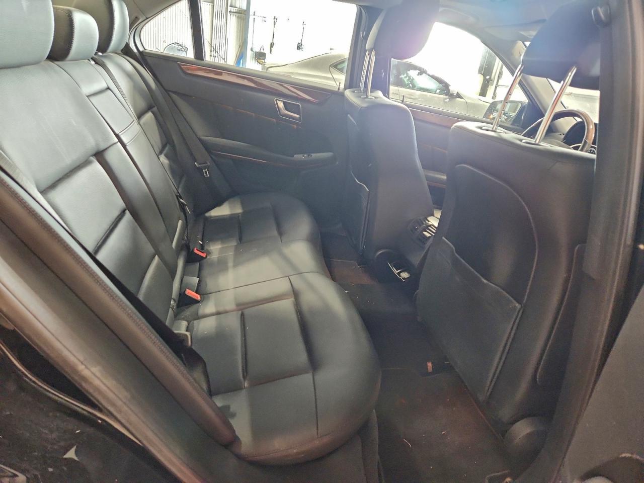 Mercedes-Benz E-Class 350 4matic Image 10