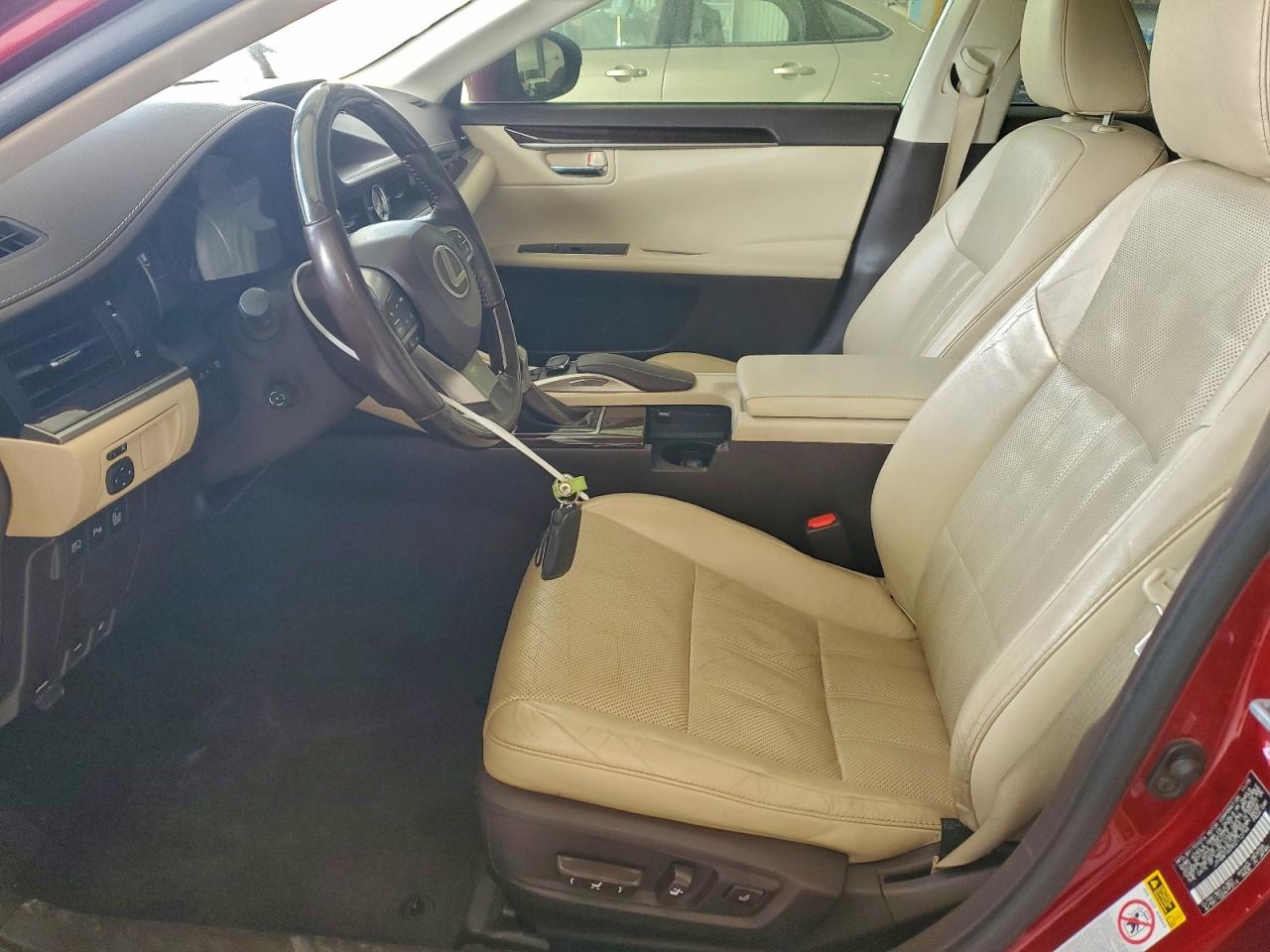 Lexus Es 300h Image 12