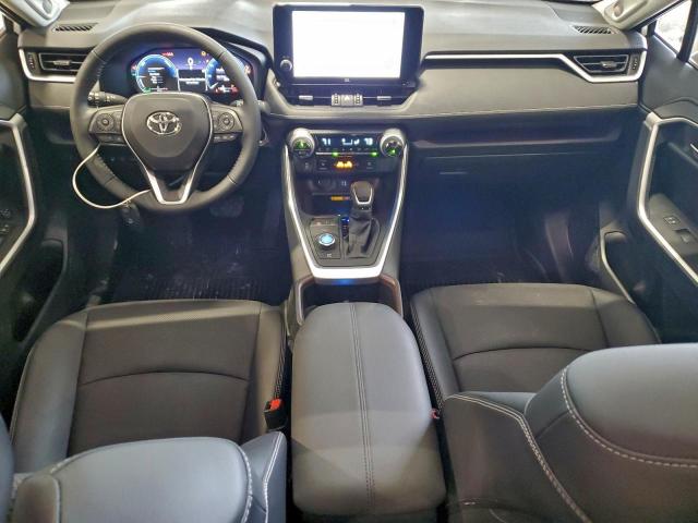 Toyota RAV4 Limited Image 12