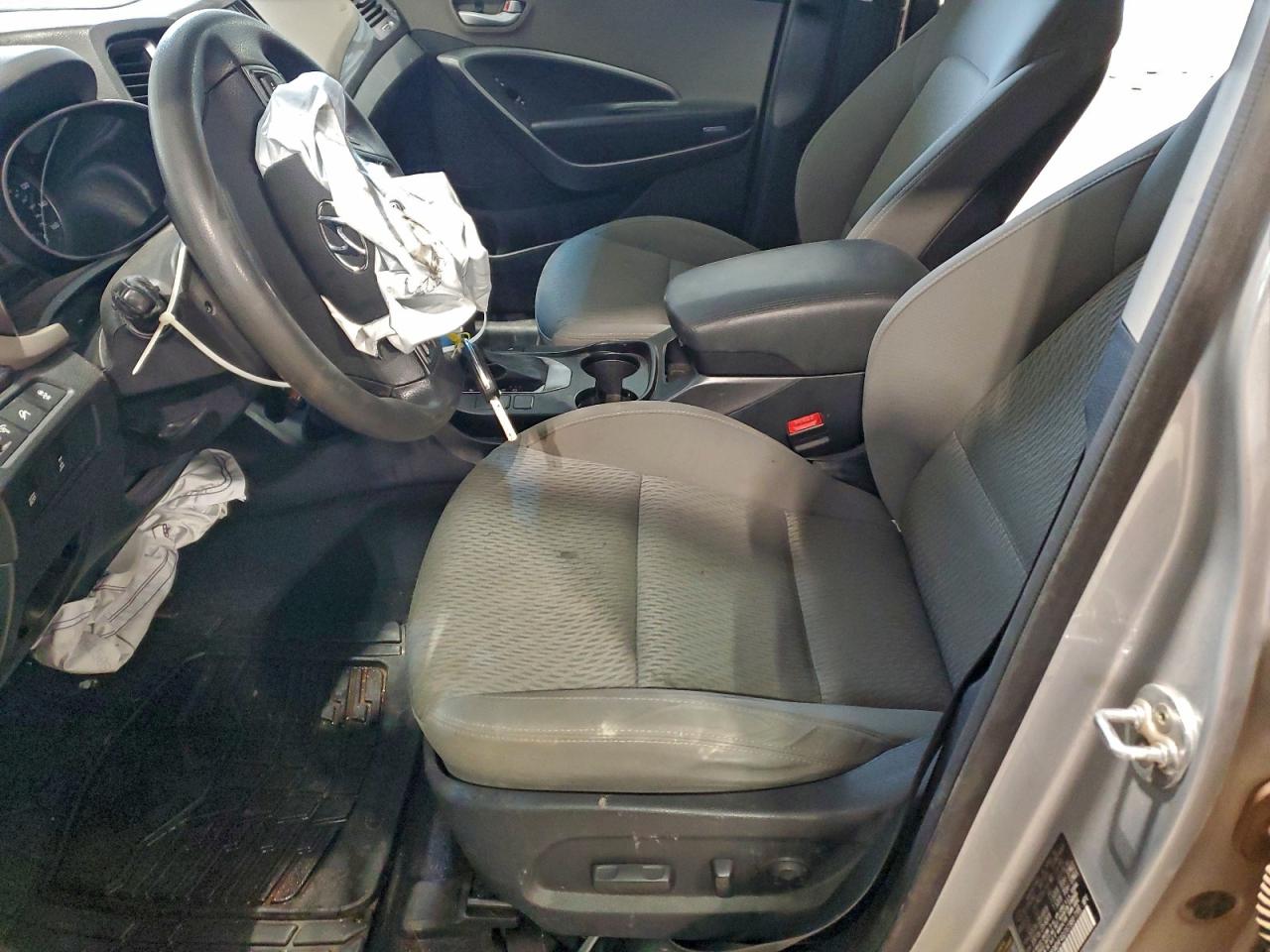 Hyundai SANTA FE Se Image 13