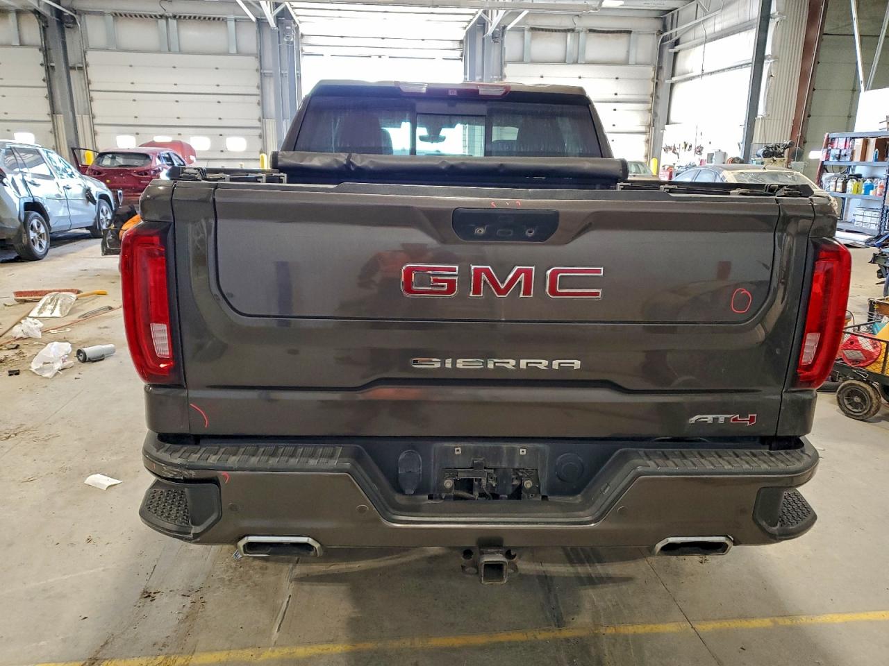 GMC Sierra K1500 At4 Image 11