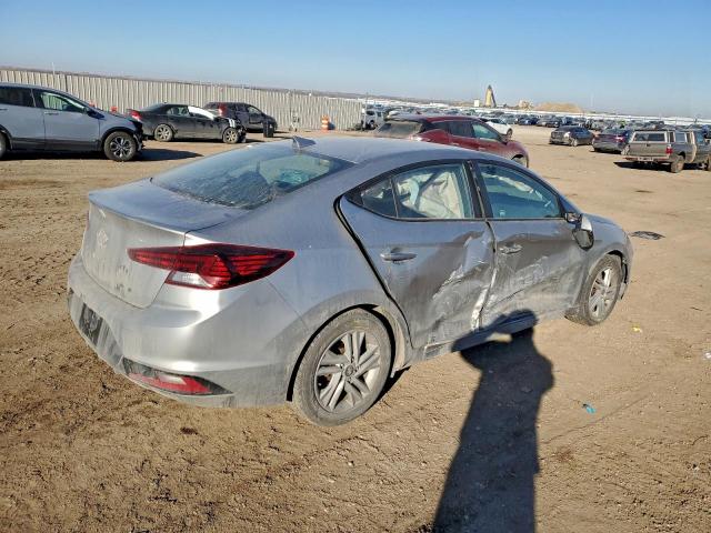 Hyundai ELANTRA Sel Image 2