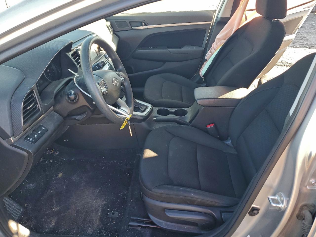 Hyundai ELANTRA Sel Image 8