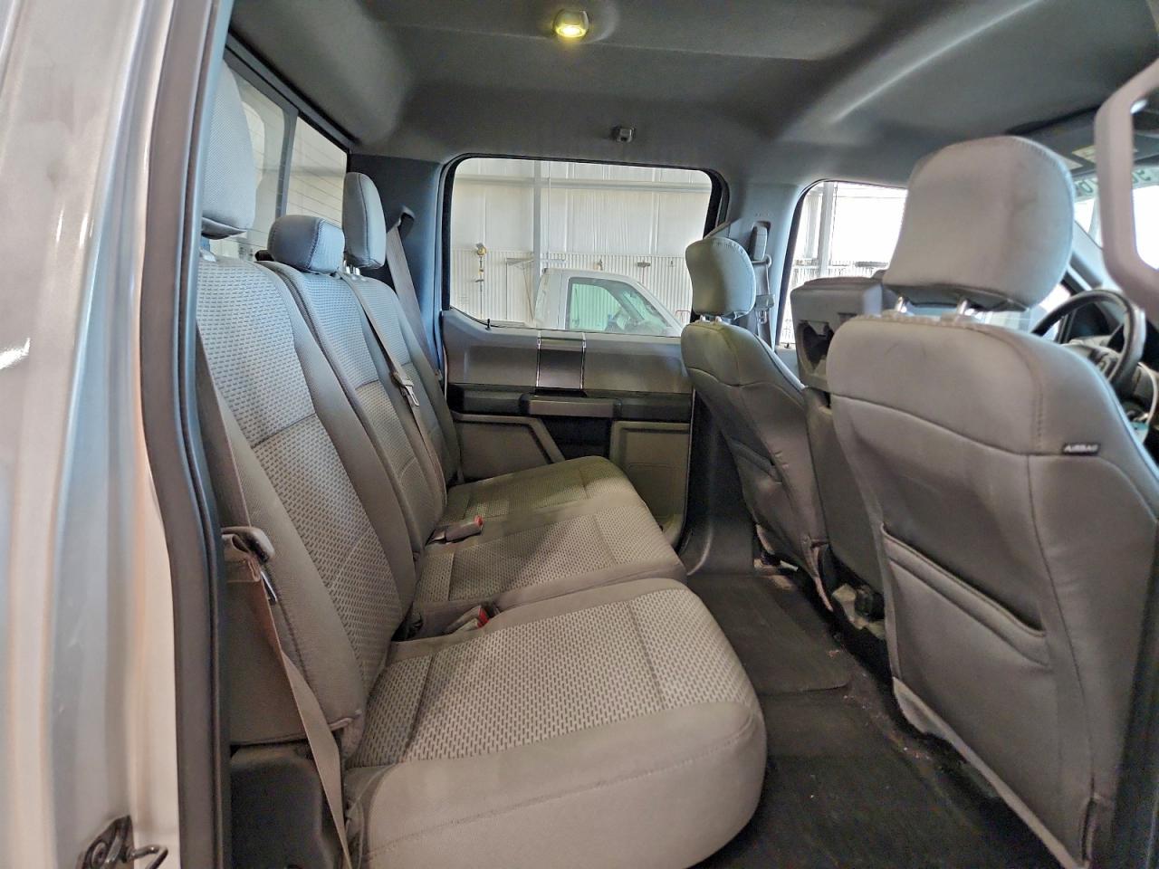 Ford F-150 Supercrew Image 9