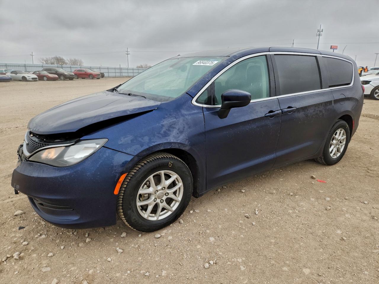 Chrysler Pacifica Touring Image 1