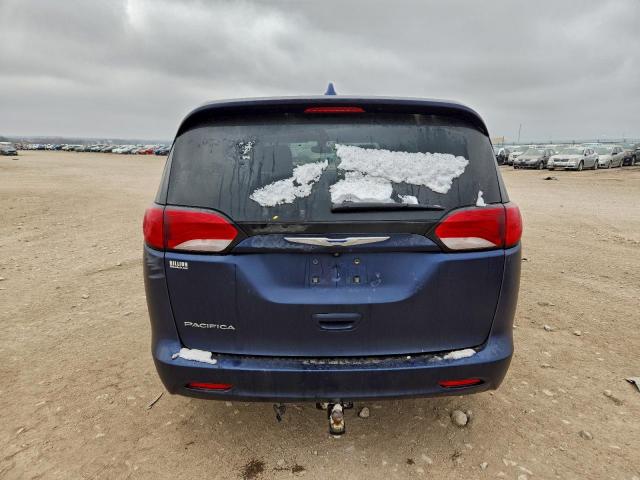 Chrysler Pacifica Touring Image 9