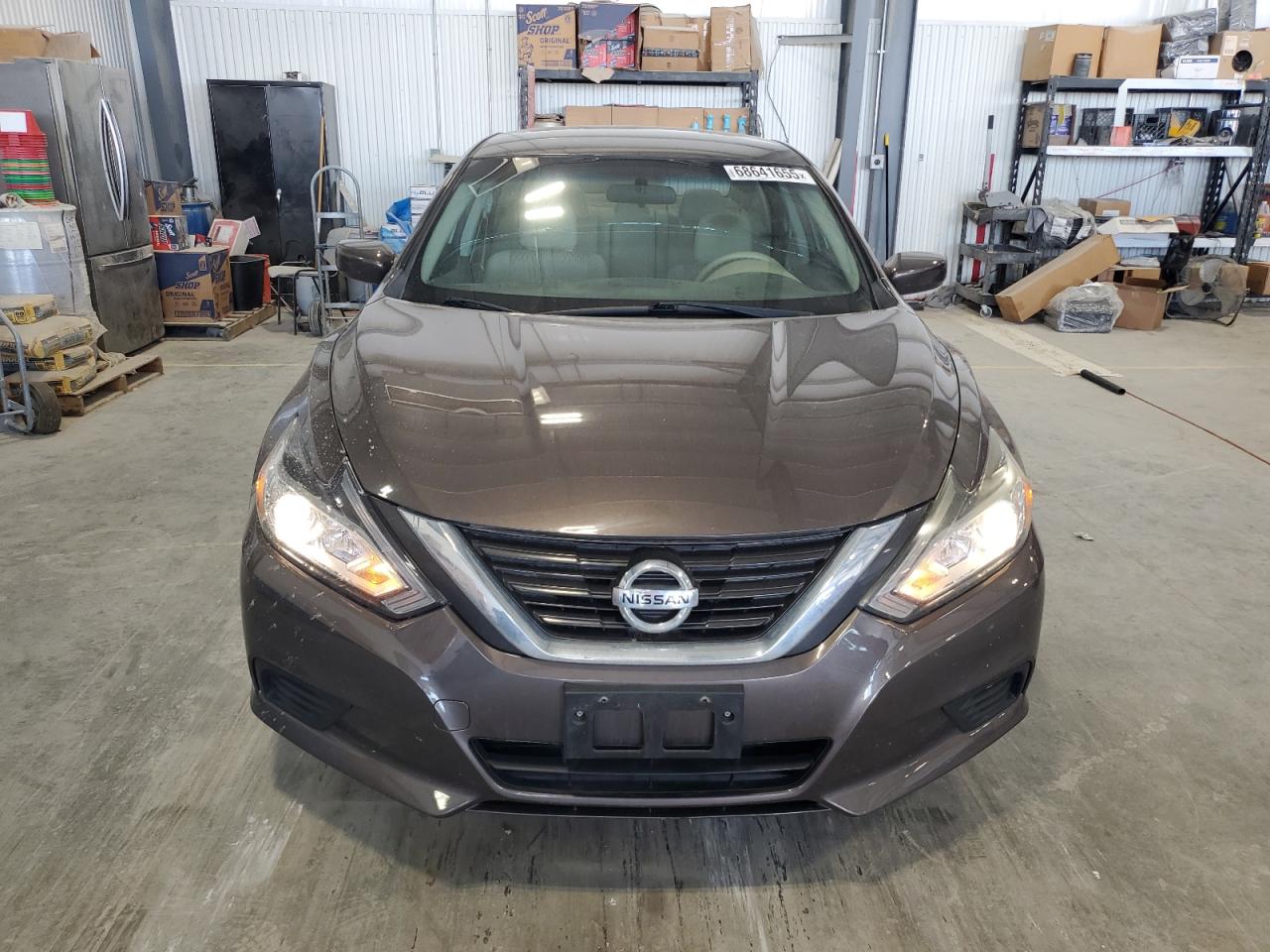 Nissan Altima 2.5 Image 11