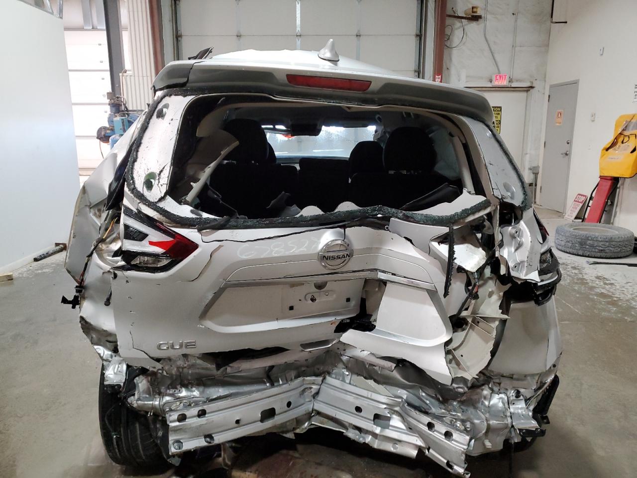 Nissan Rogue S Image 14