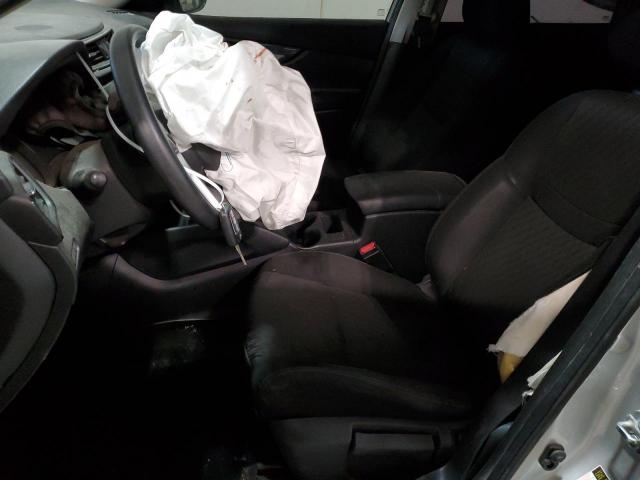 Nissan Rogue S Image 5