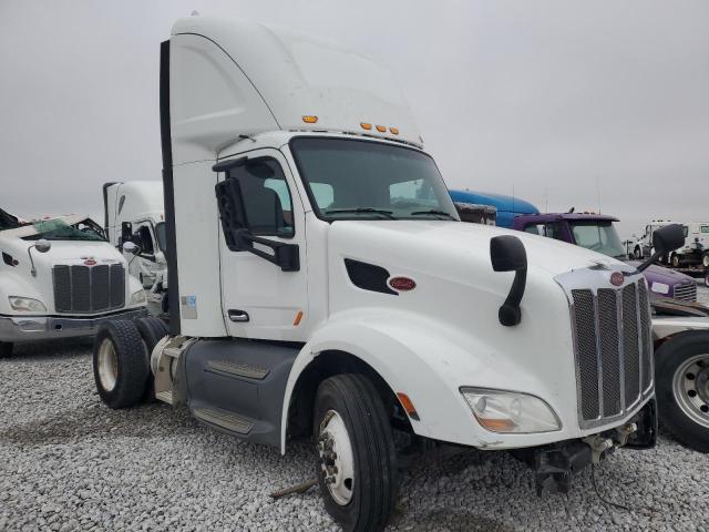  Salvage Peterbilt 579