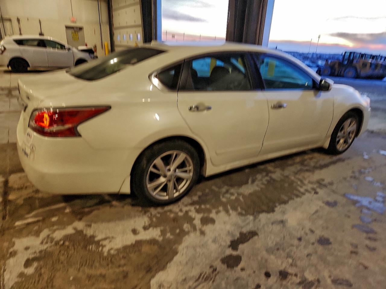 Nissan Altima 2.5 Image 2