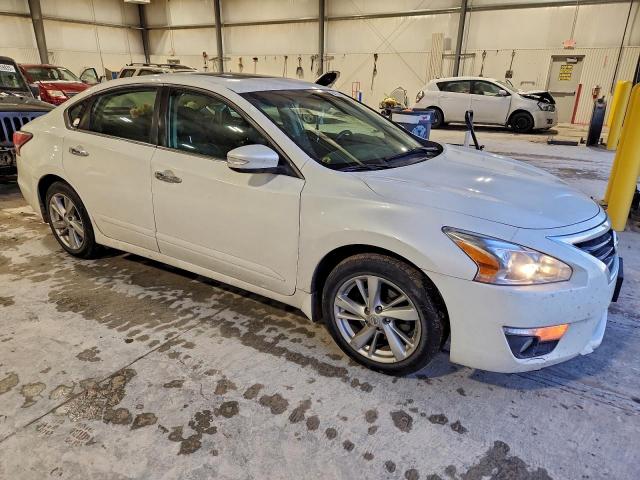 Nissan Altima 2.5 Image 3