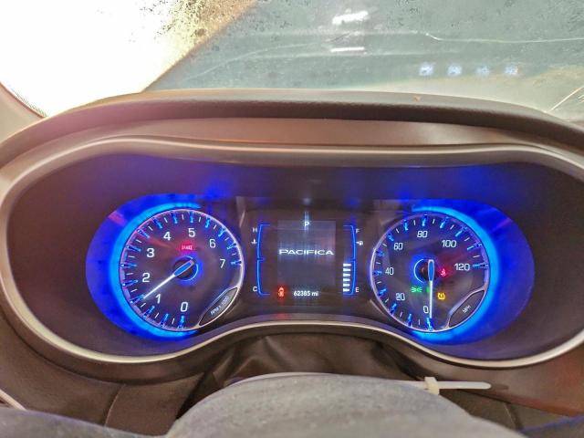 Chrysler Pacifica Touring Image 10