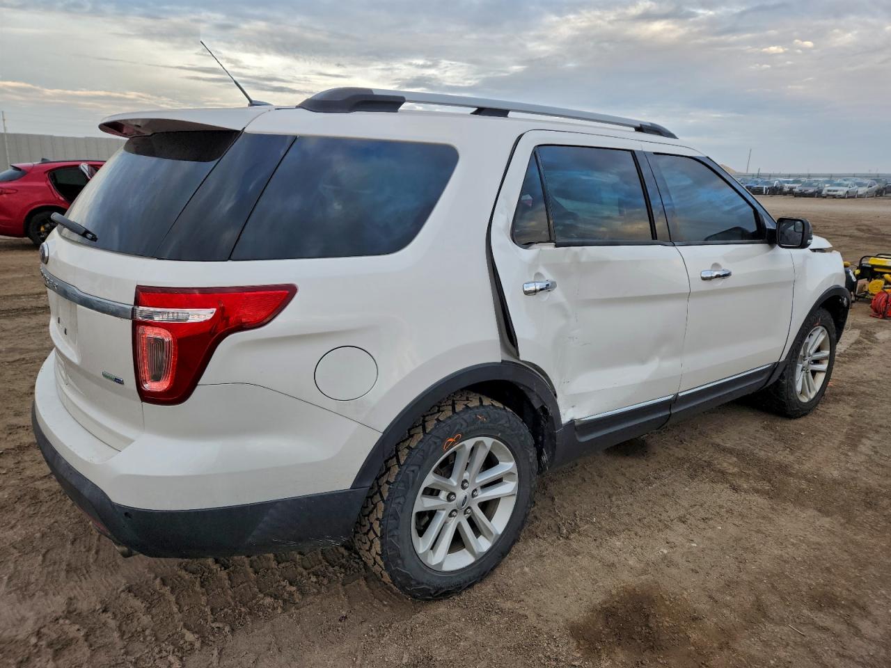 Ford Explorer Xlt Image 5